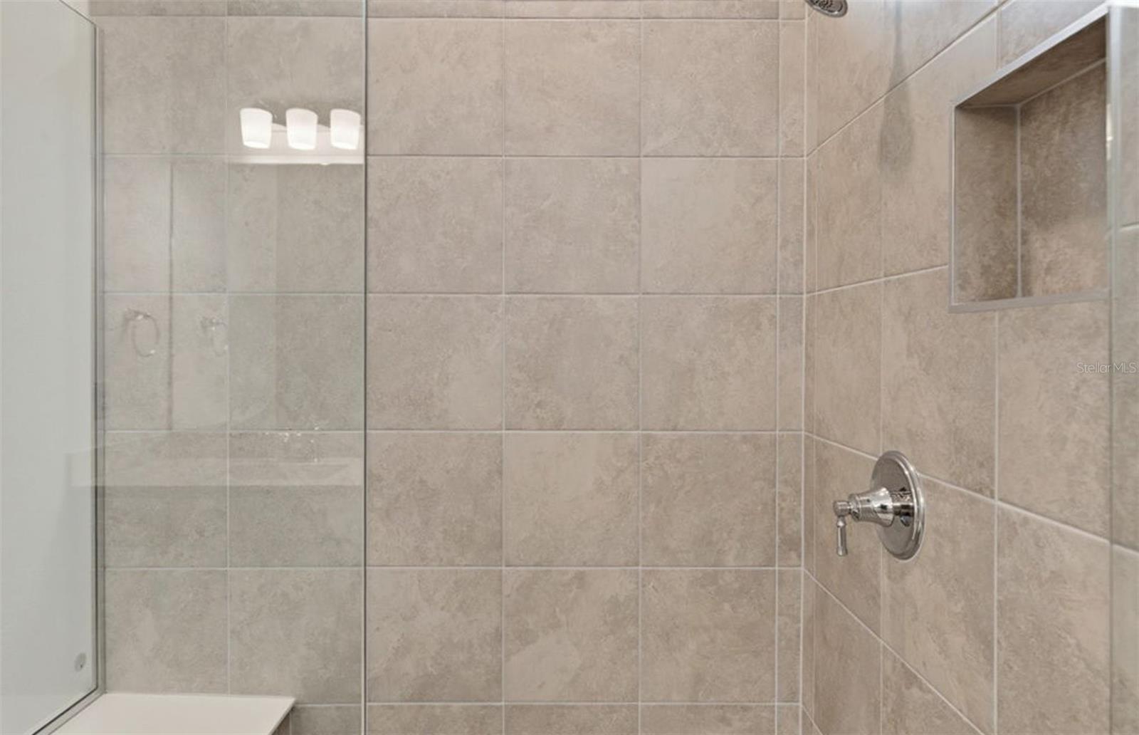 Owner's Walk-in Shower - 10005 JOHNSON OAKS GLN, PARRISH