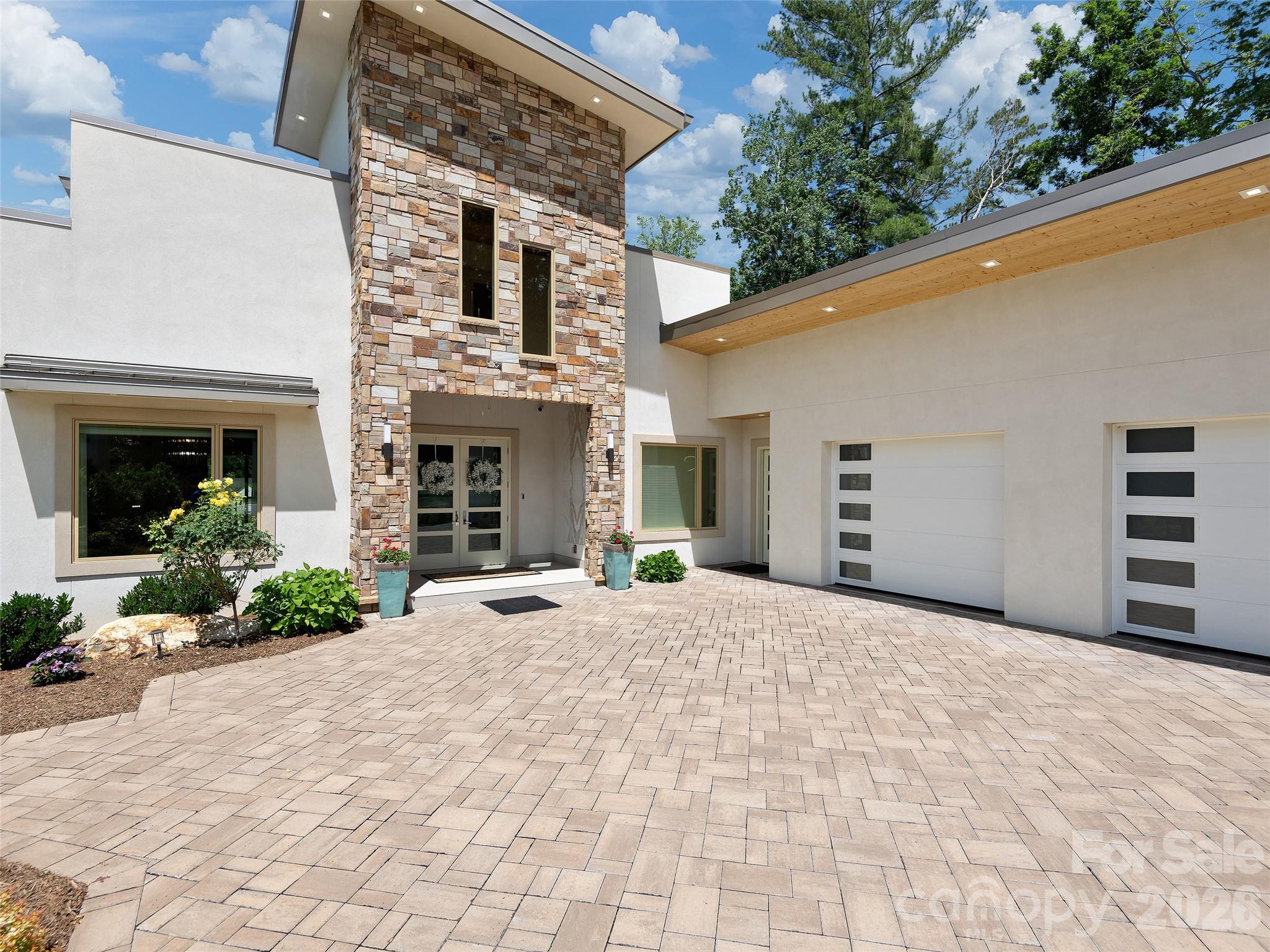 Single Family Residence at 123 Wembley Road, Asheville, photo 3 of 48