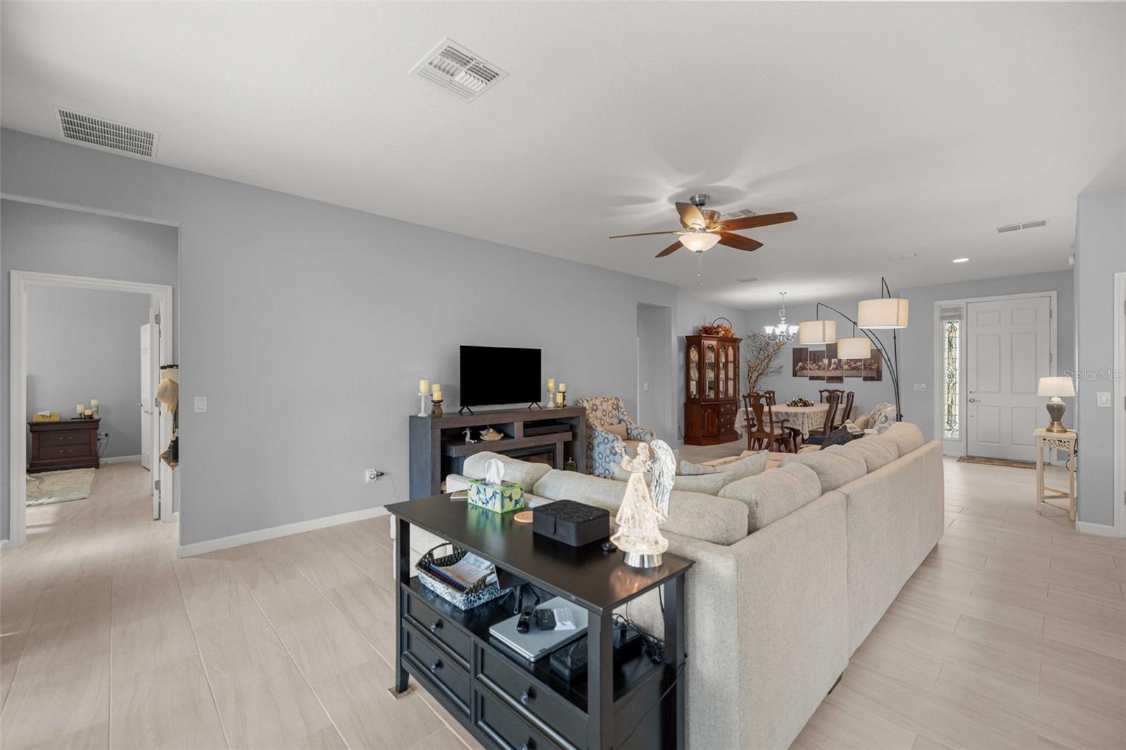 Large Living Area - 6951 SW 94TH CT, OCALA
