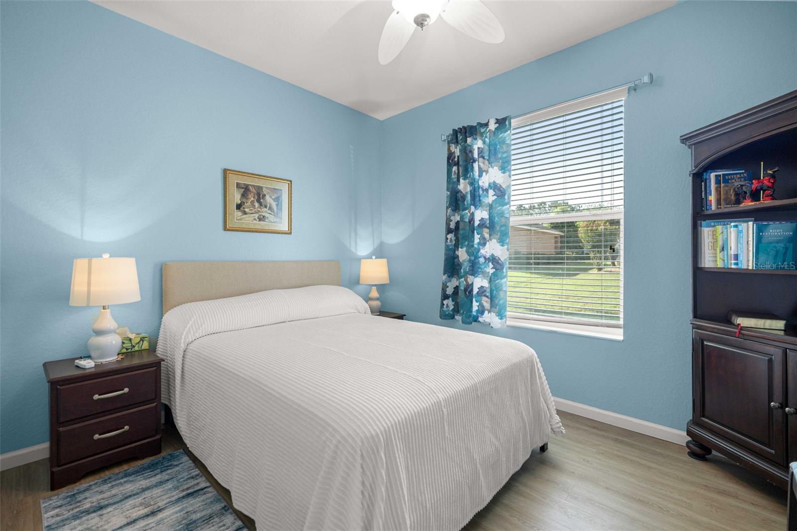 Guest Bedroom w/ adjoining bath - 6951 SW 94TH CT, OCALA