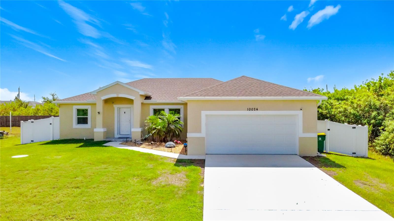 Single Family Residence at 10024 LEBANON DR, PORT CHARLOTTE, photo 2 of 43