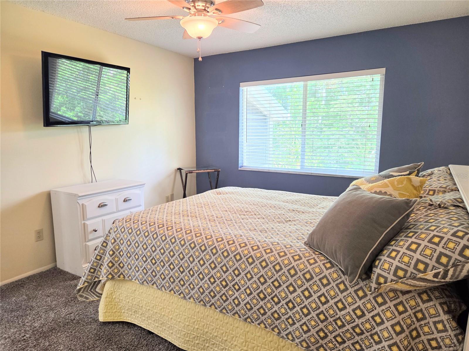 Condominium at 12404 EAGLESWOOD DR #C, HUDSON, photo 12 of 30