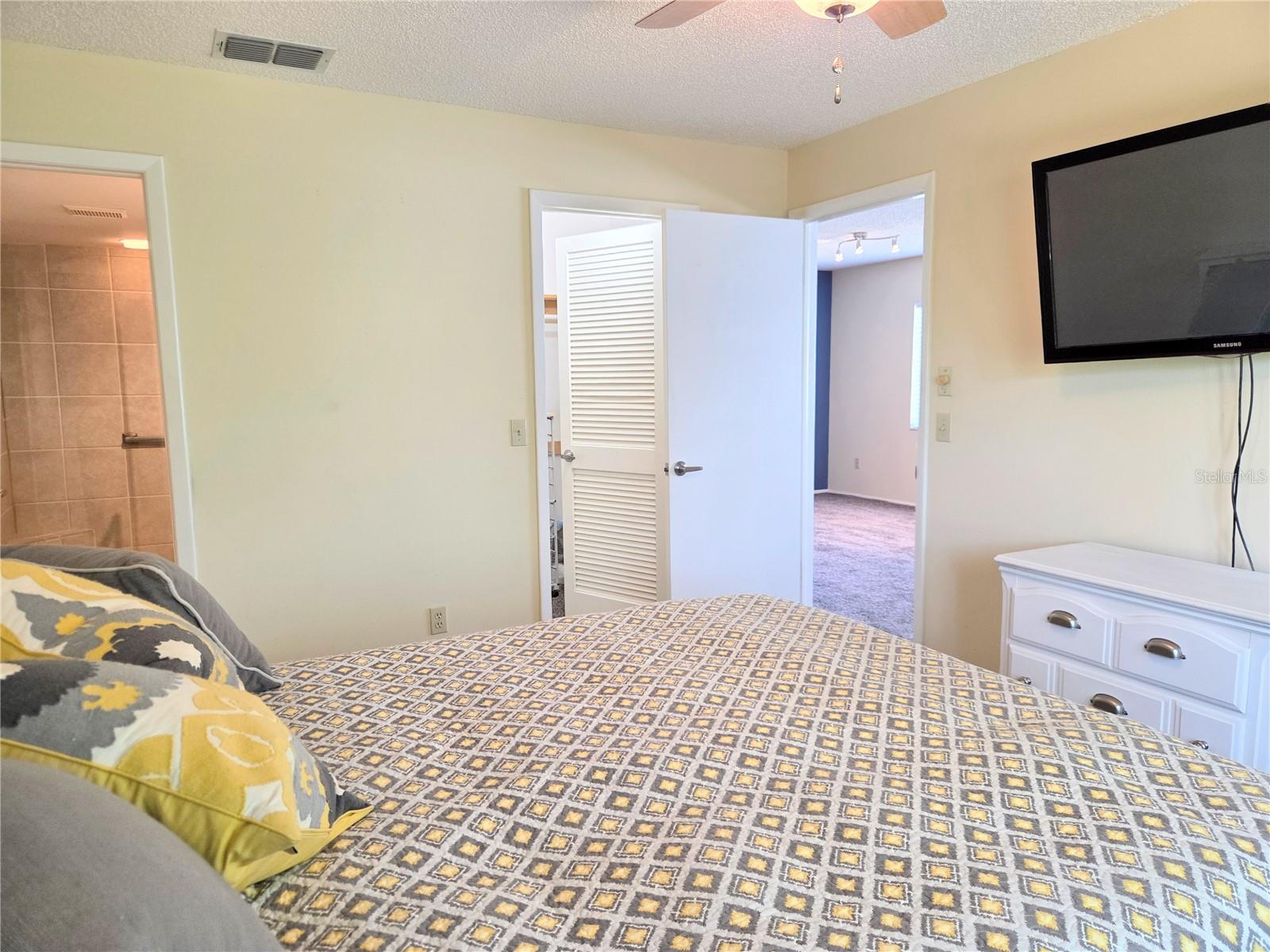 Condominium at 12404 EAGLESWOOD DR #C, HUDSON, photo 13 of 30