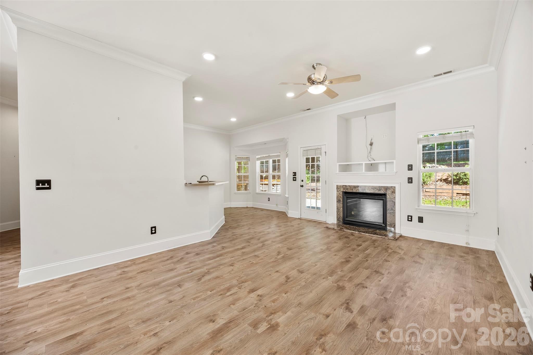 Open living room floor plan - 8011 Maxwelton Drive, Huntersville