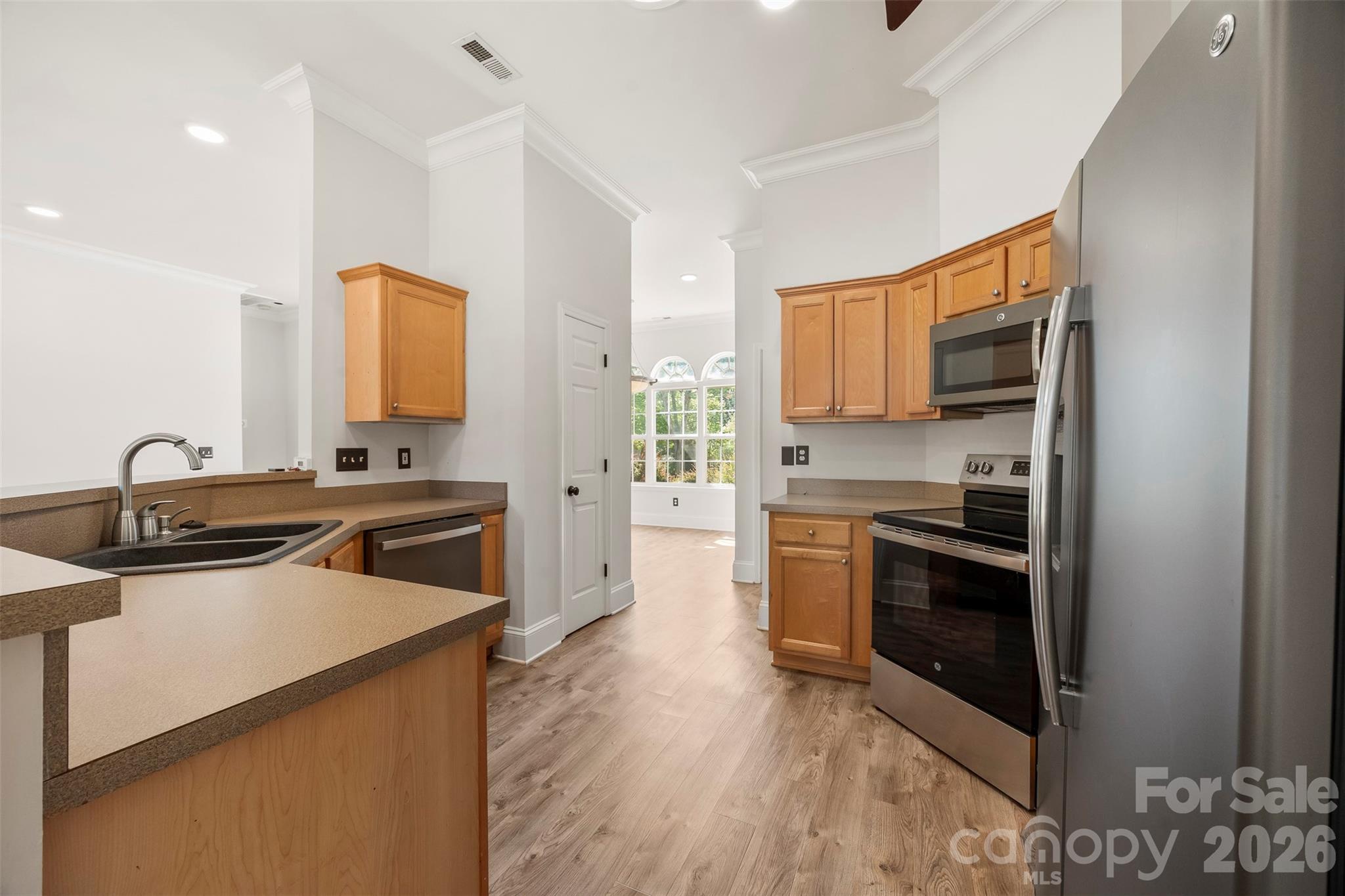 Single Family Residence at 8011 Maxwelton Drive, Huntersville, photo 12 of 27