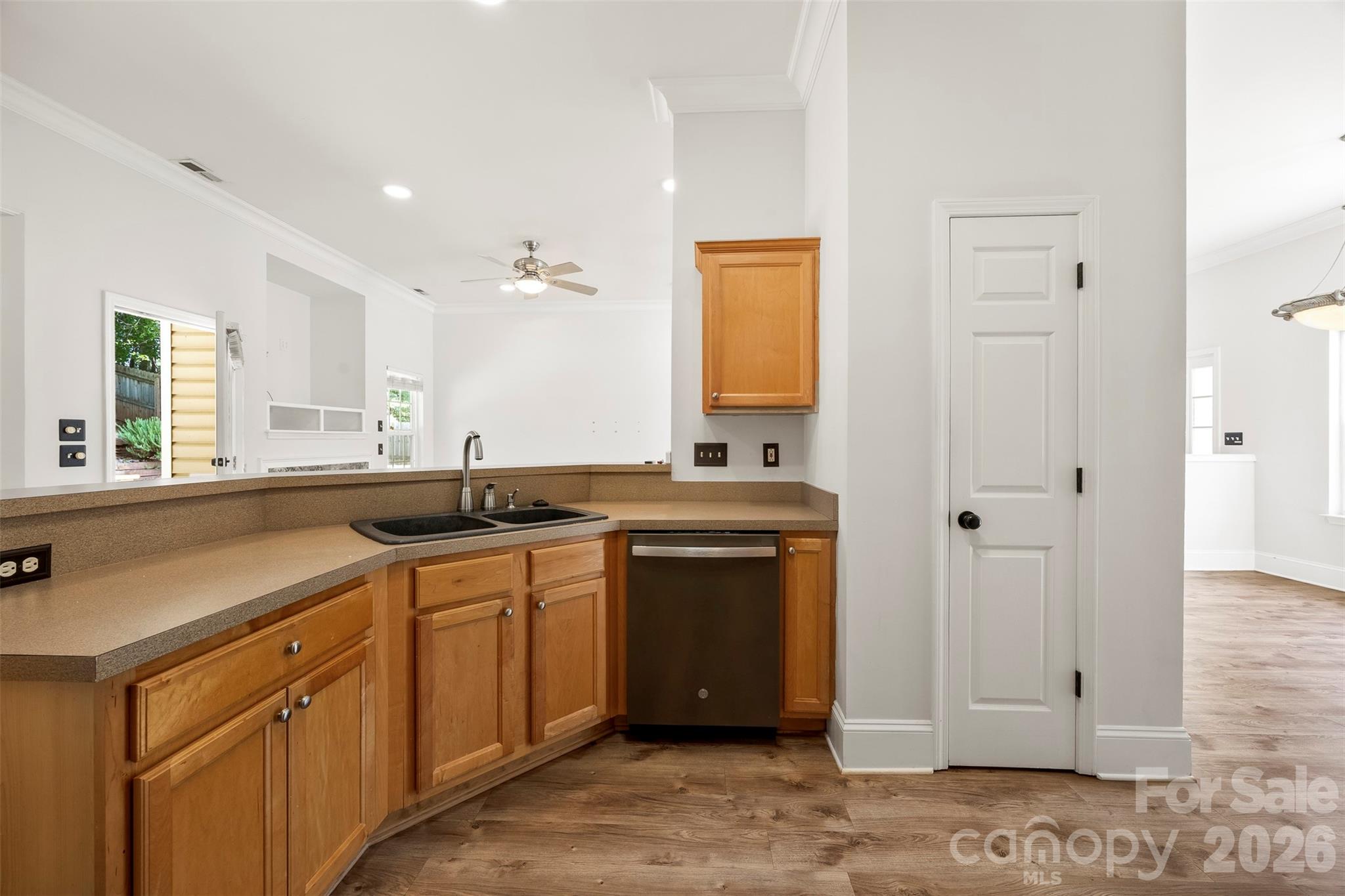 Single Family Residence at 8011 Maxwelton Drive, Huntersville, photo 13 of 27