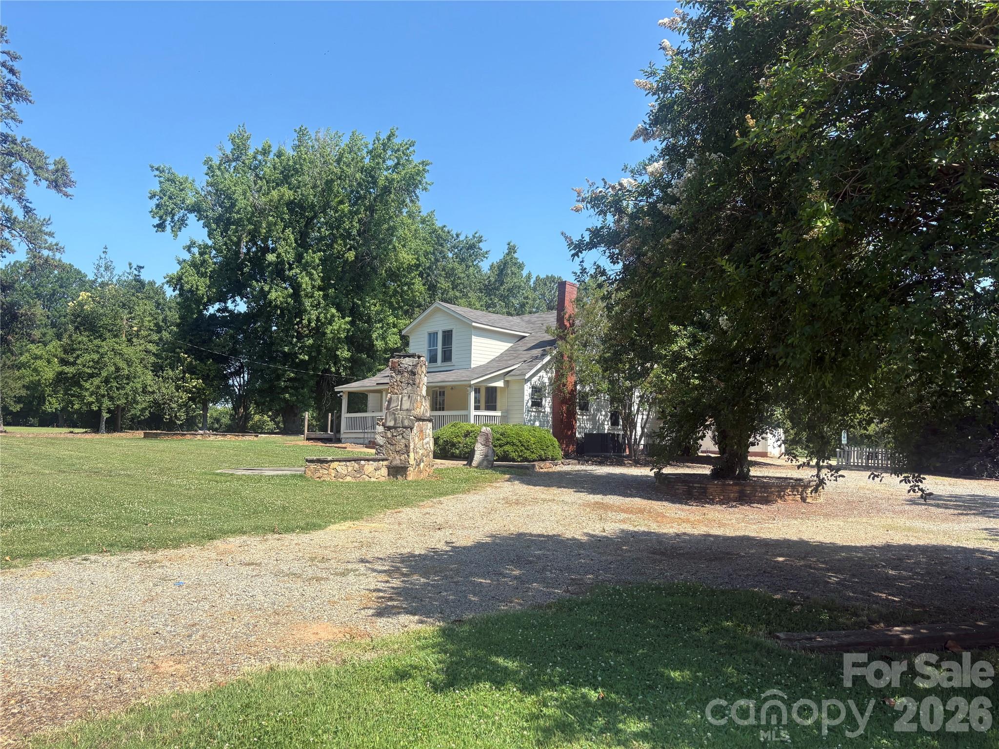 Single Family Residence at 16024 davidson concord Road, Davidson, photo 2 of 4