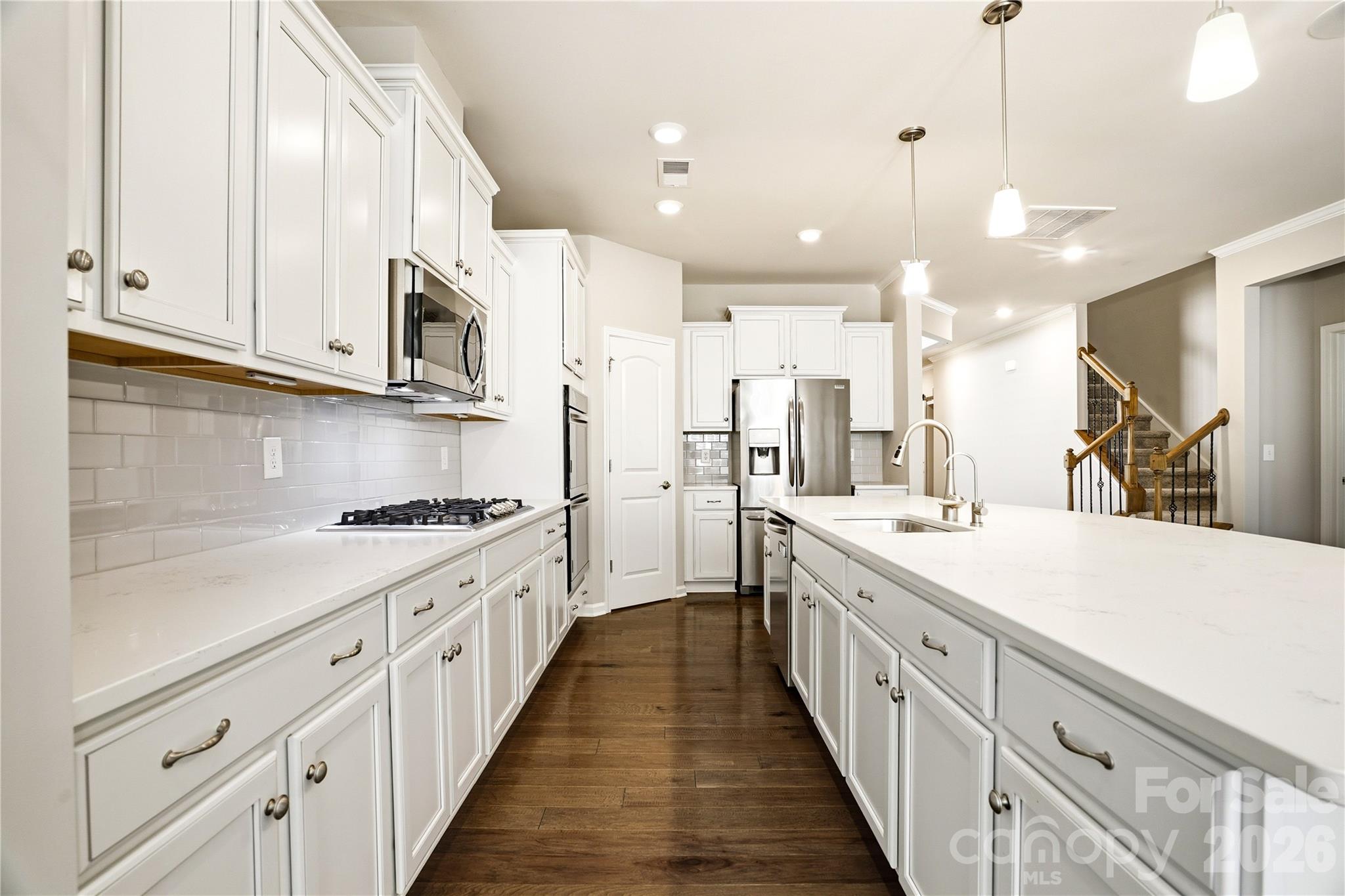 Soft-Close Cabinetry with Lots of Storage Space - 124 Van Gogh Trail, Mount Holly