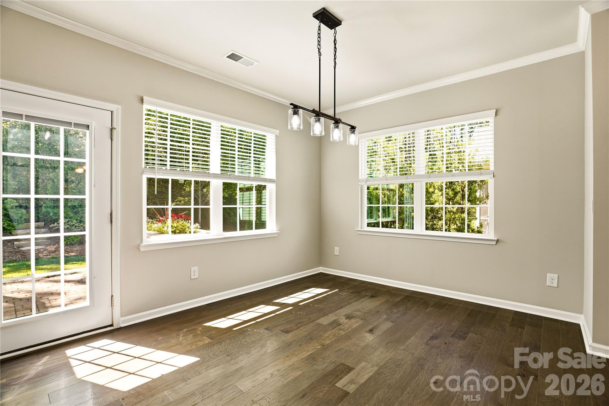 Breakfast Area Adjacent to Kitchen - 124 Van Gogh Trail, Mount Holly