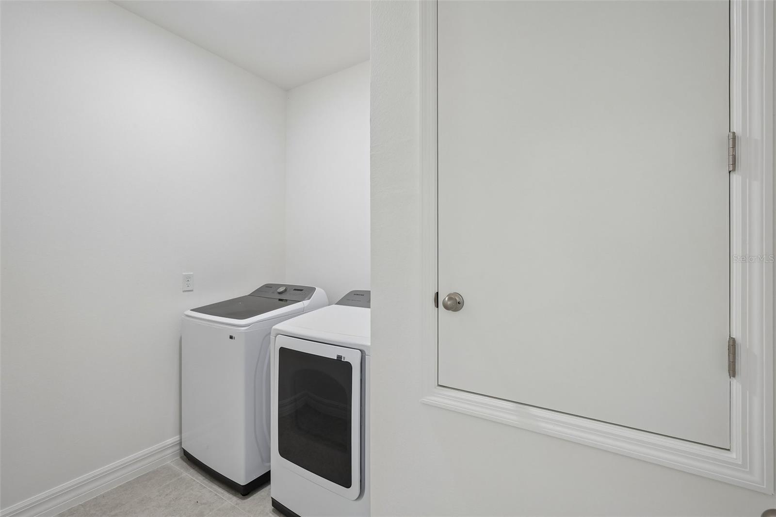 Laundry Room with washer & dryer - 25503 CALUSA DR, PUNTA GORDA