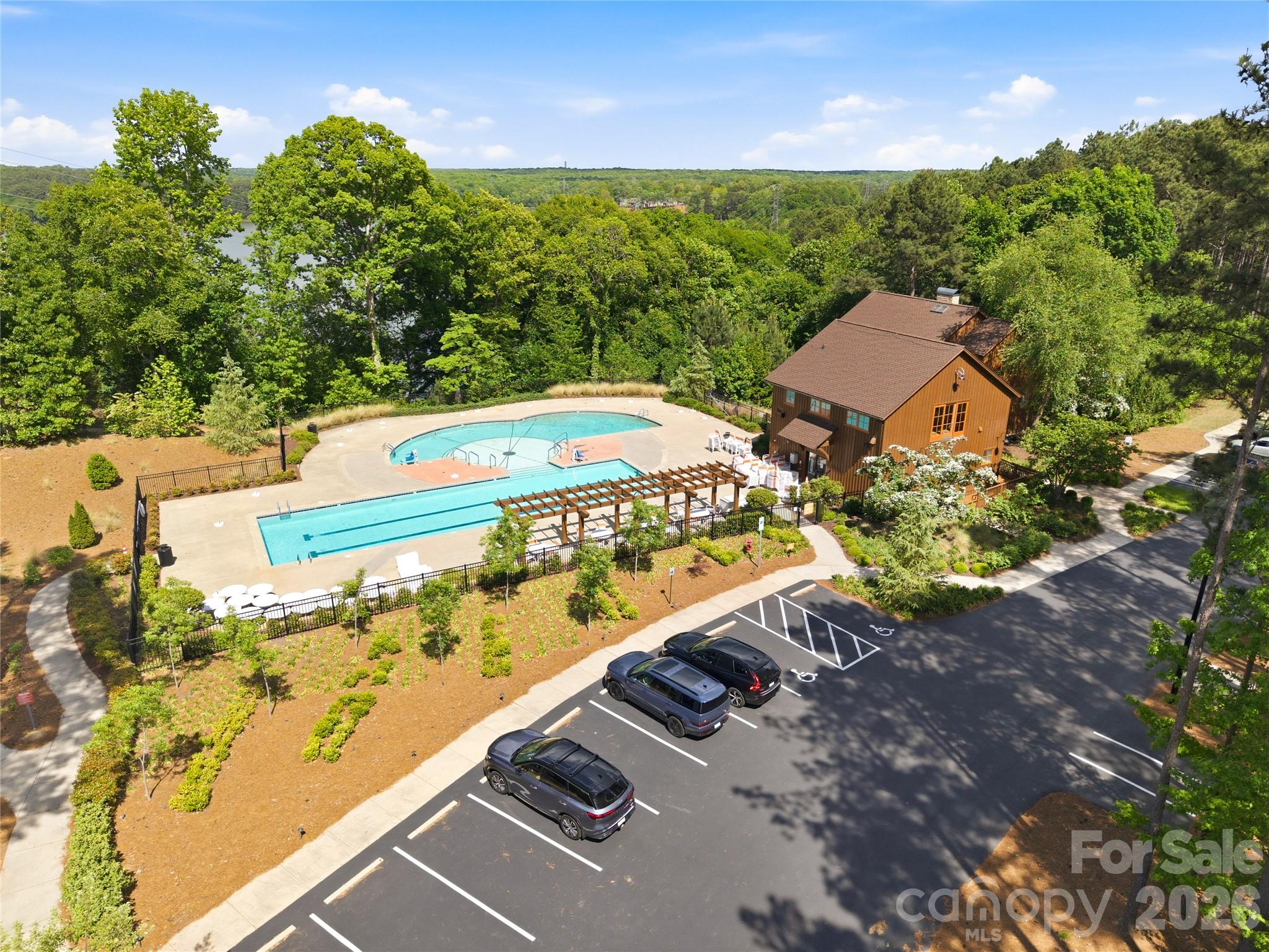 Resort-Style Community Pool and Clubhouse - 124 Van Gogh Trail, Mount Holly