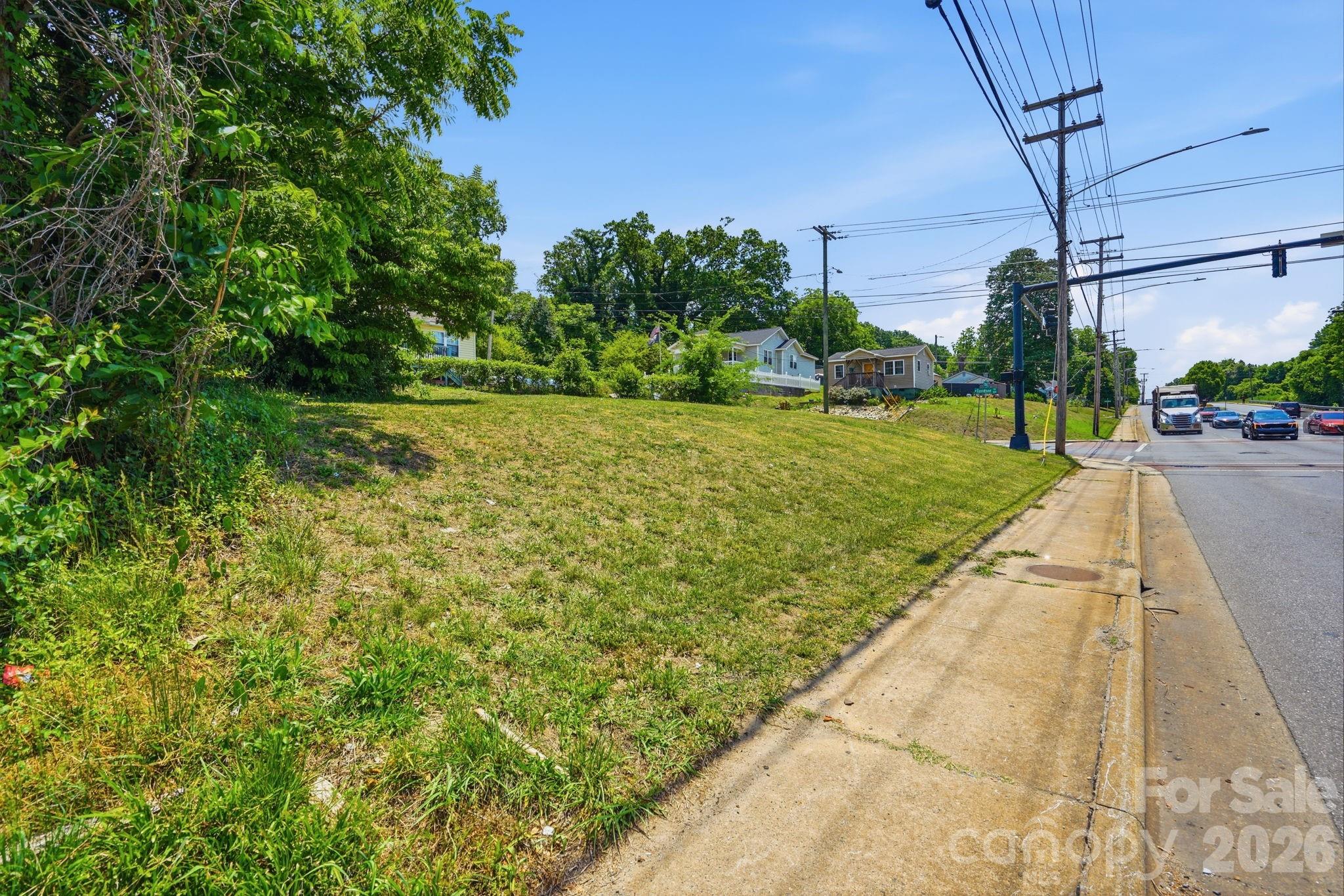 Lot at 412 W Davidson Avenue, Gastonia, photo 2 of 8