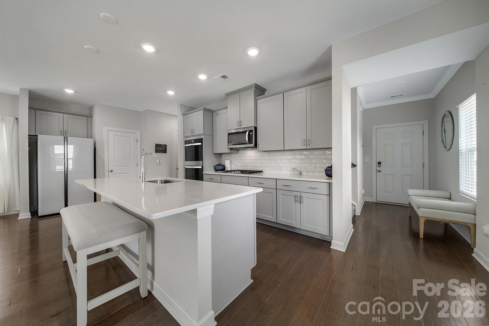 Single Family Residence at 660 Citriadora Street, Fort Mill, photo 5 of 35