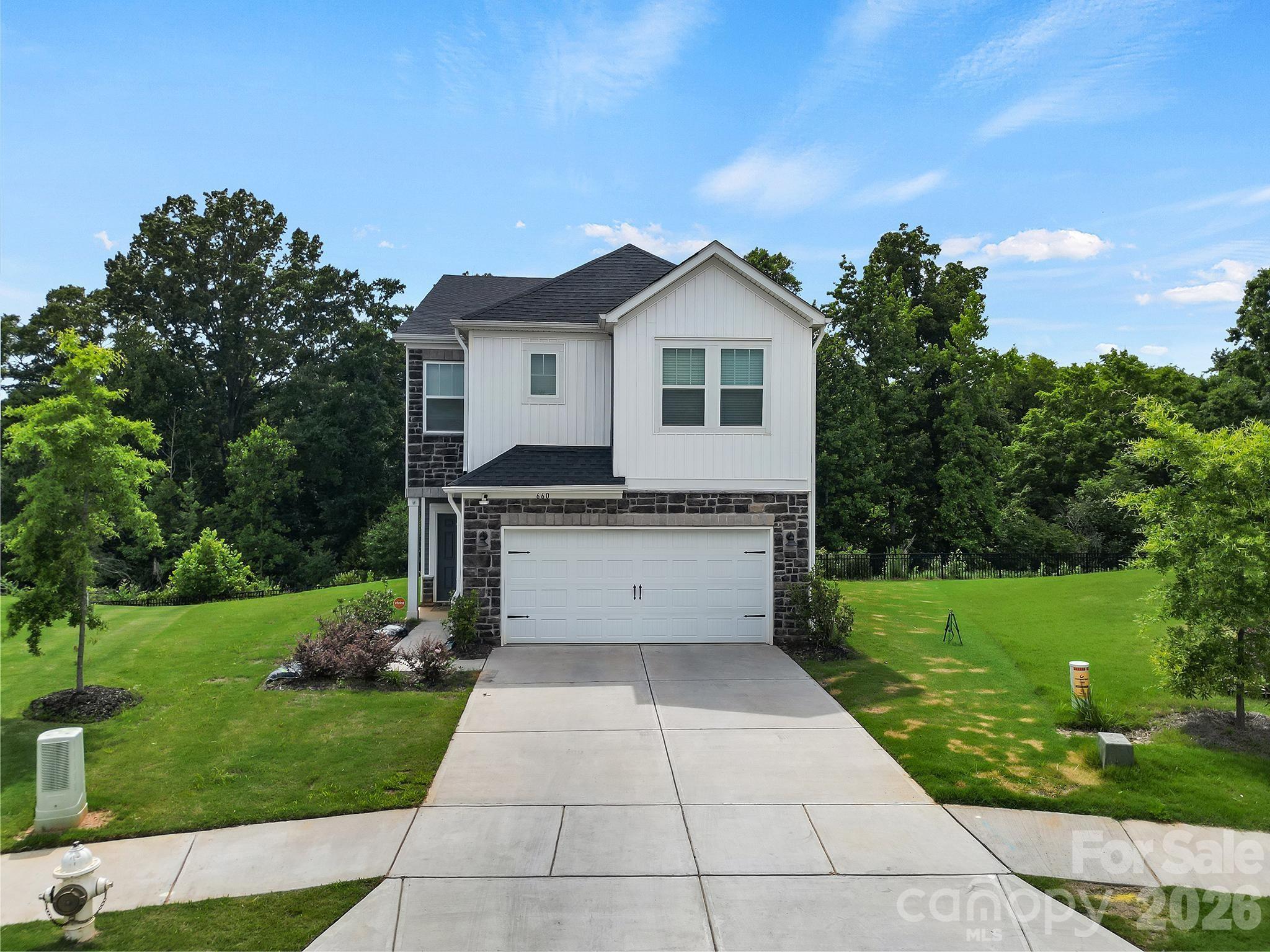Single Family Residence at 660 Citriadora Street, Fort Mill, photo 33 of 35