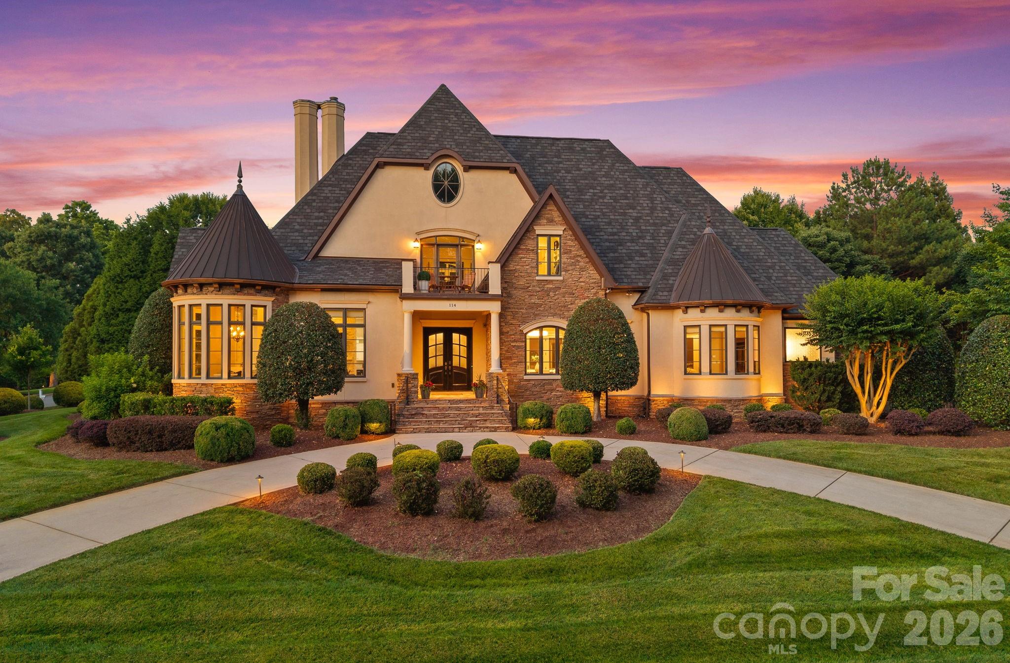 Single Family Residence at 114 Thurstons Way, Mooresville, photo 2 of 50
