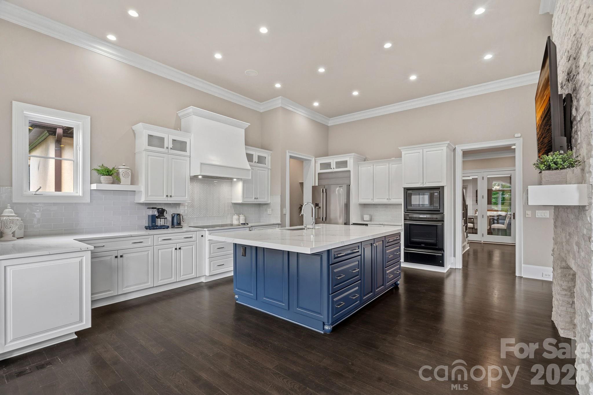 Single Family Residence at 114 Thurstons Way, Mooresville, photo 8 of 50