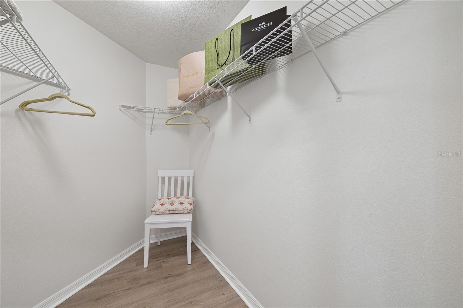 Single Family Residence at 915 OVERPOOL AVE, DAVENPORT, photo 29 of 43