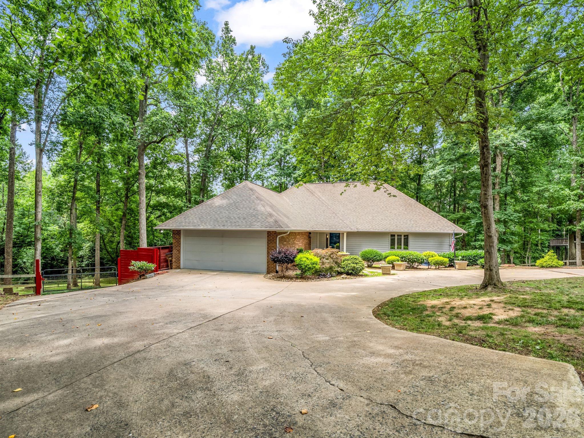 Single Family Residence at 1810 Arbor Way Drive, Shelby, photo 3 of 48