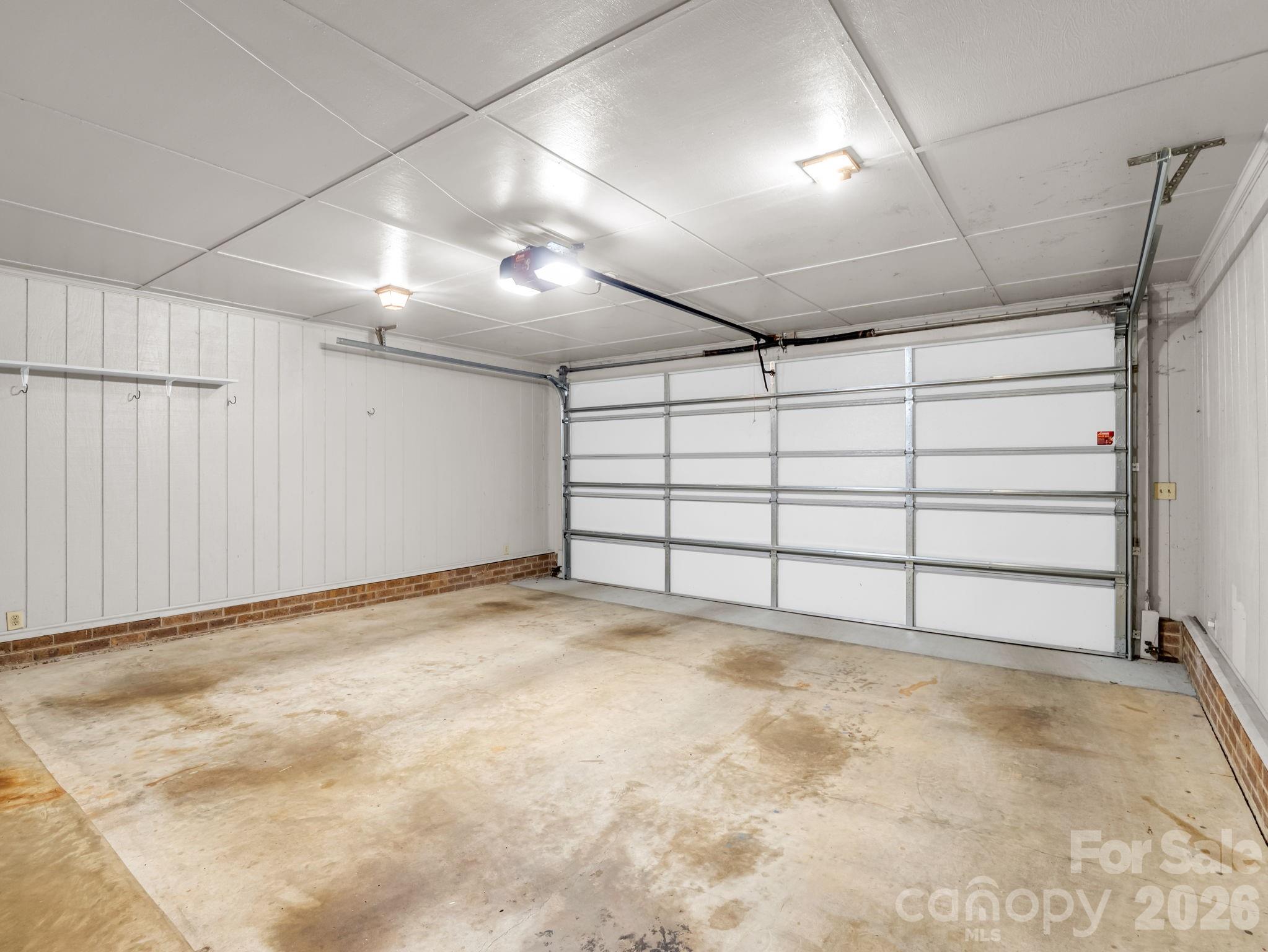 2 car garage with remotes for opener - 1810 Arbor Way Drive, Shelby