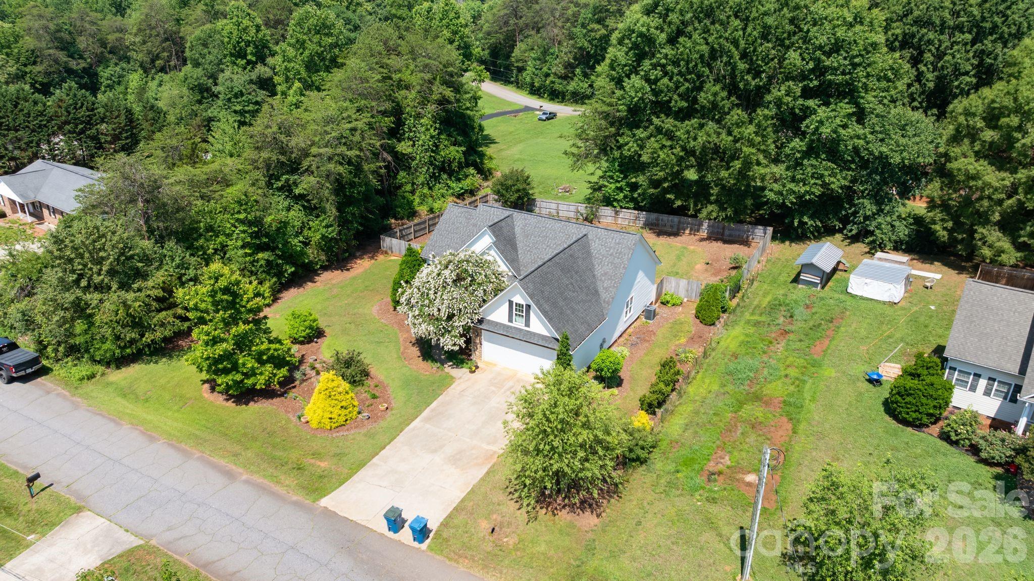 Single Family Residence at 1621 Herbie Circle, Newton, photo 2 of 29