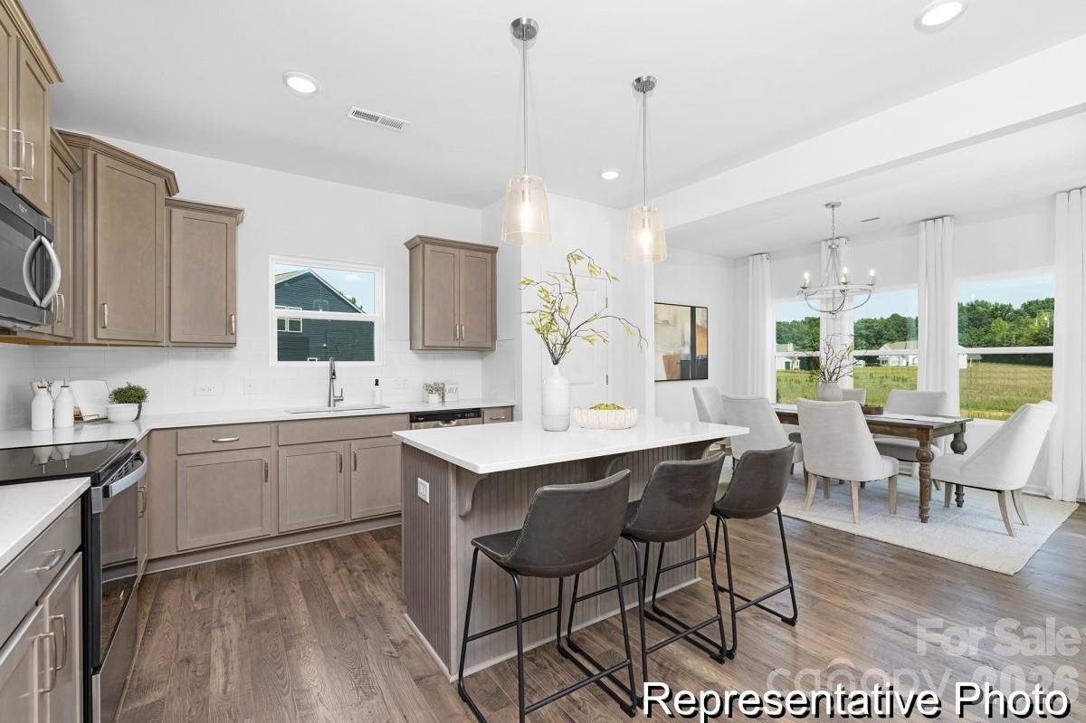 Single Family Residence at 431 Laurel Oak Avenue, Oakboro, photo 2 of 18
