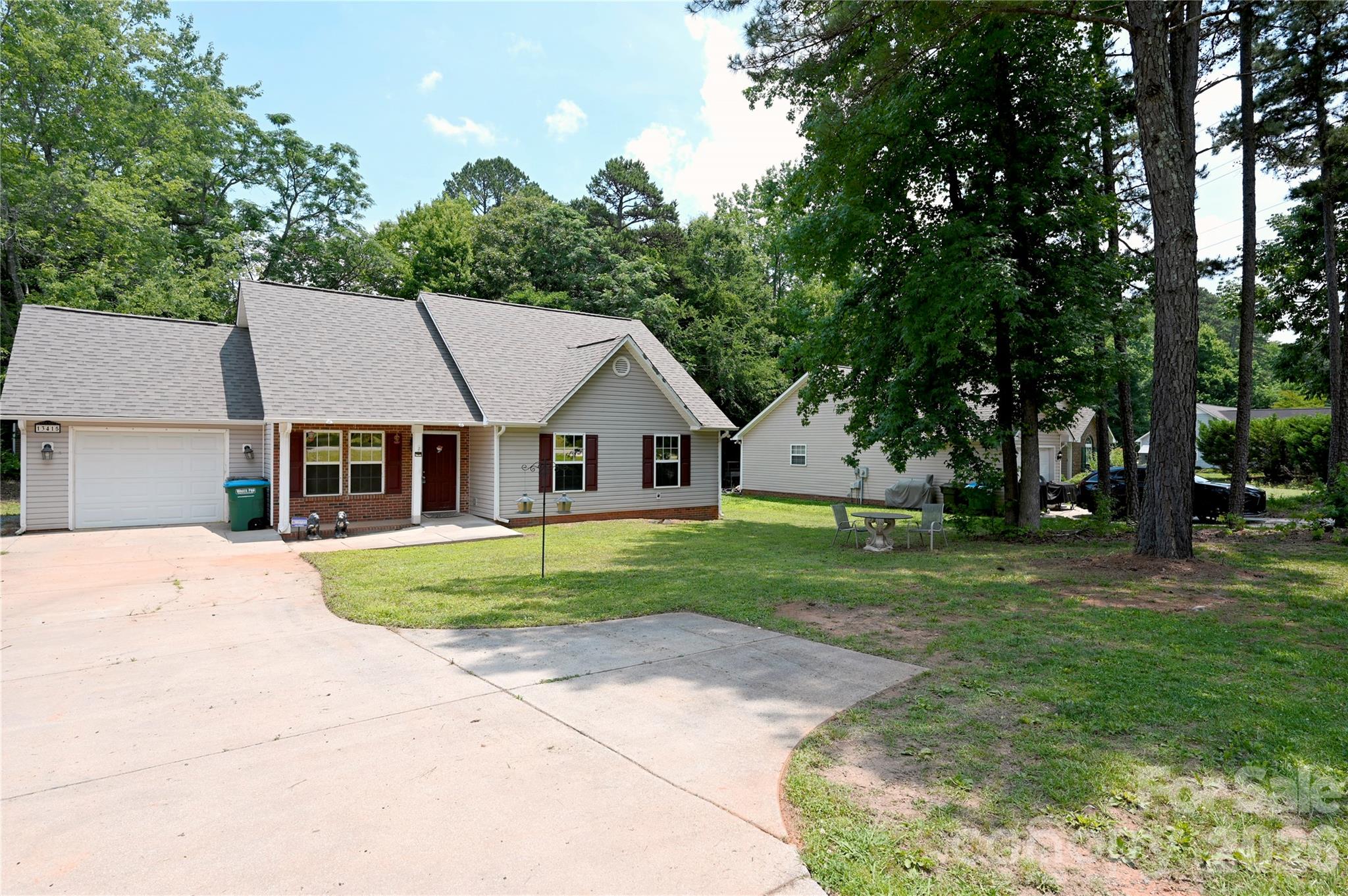 Single Family Residence at 13415 Phillips Road, Matthews, photo 2 of 19