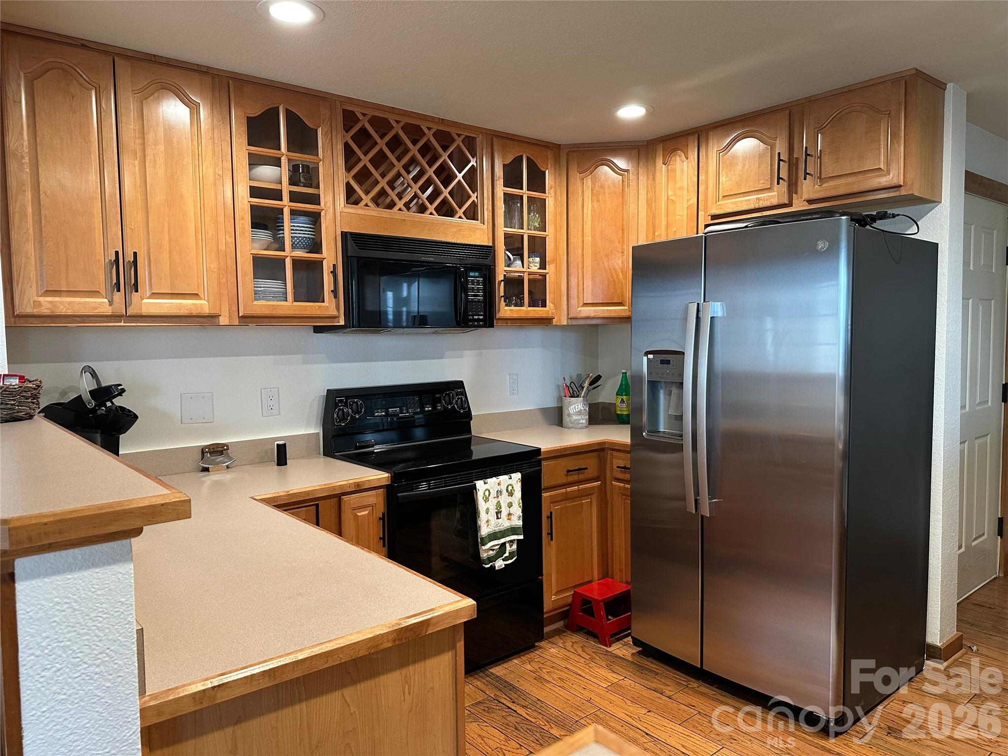 Condominium at 222 Creekside Way, Burnsville, photo 11 of 36