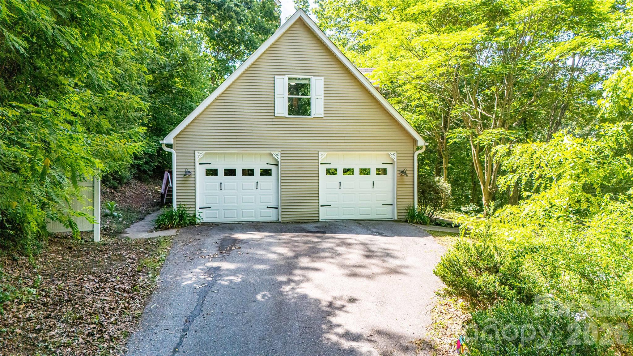Single Family Residence at 142 Blake Drive, Canton, photo 16 of 48