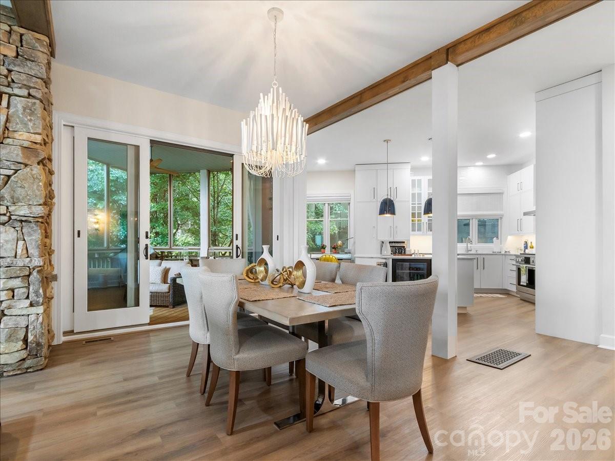 GREAT ENTERTAINING SPACE - 530 Andrew Banks Road, Burnsville
