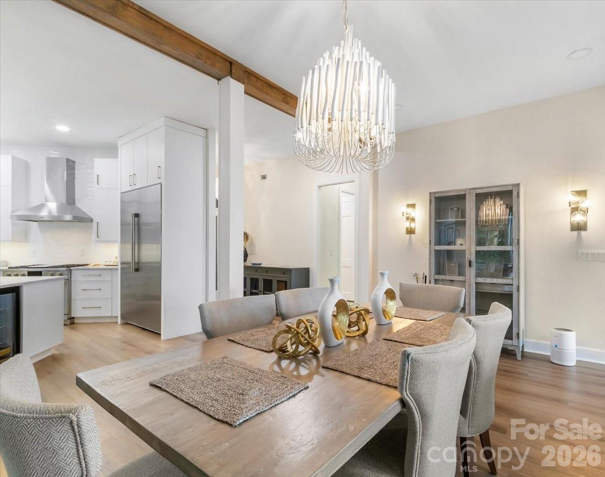 MODERN LUXURY LIGHT FIXTURES - 530 Andrew Banks Road, Burnsville