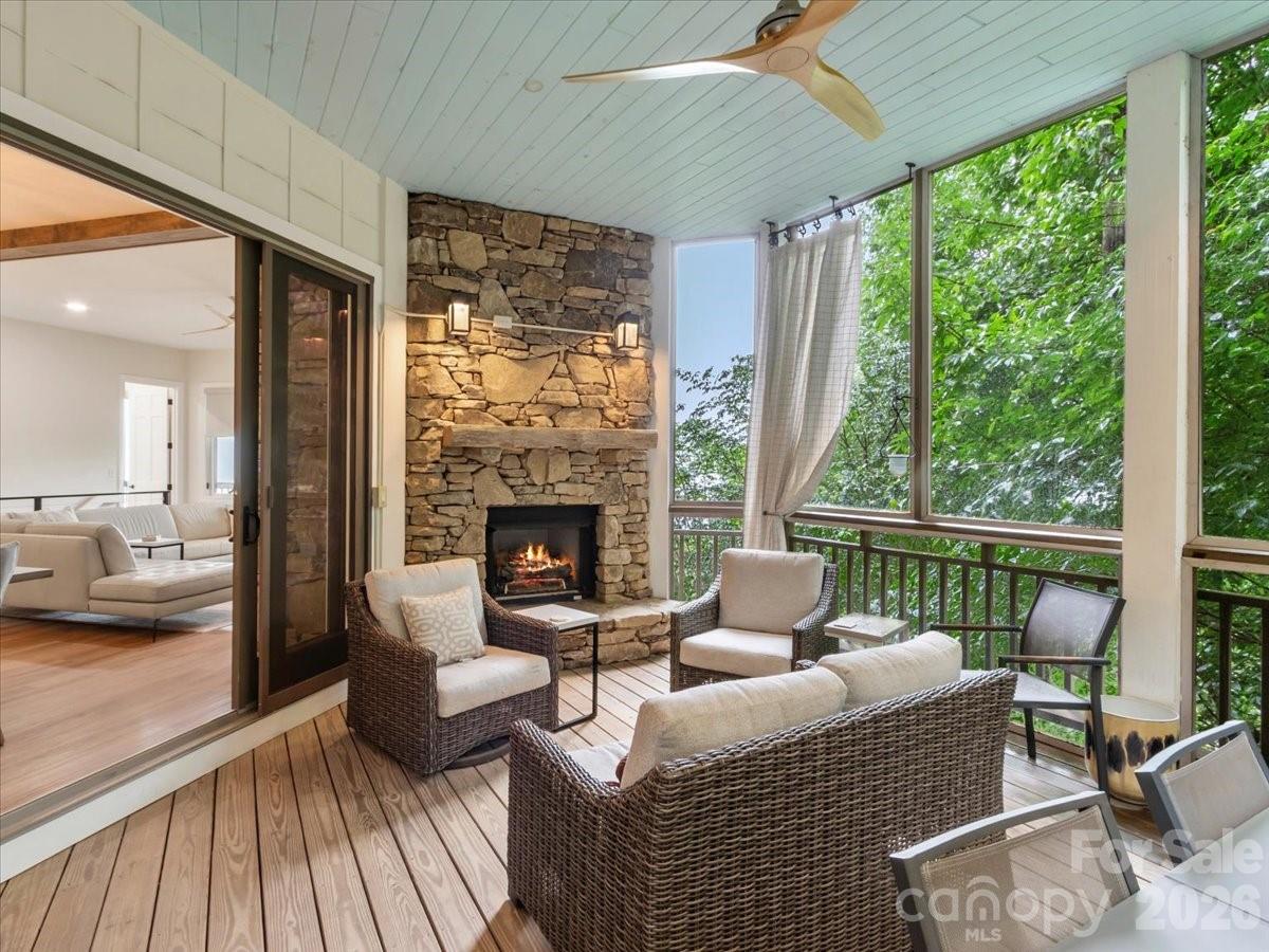 GAS-LOG FIREPLACE - 530 Andrew Banks Road, Burnsville