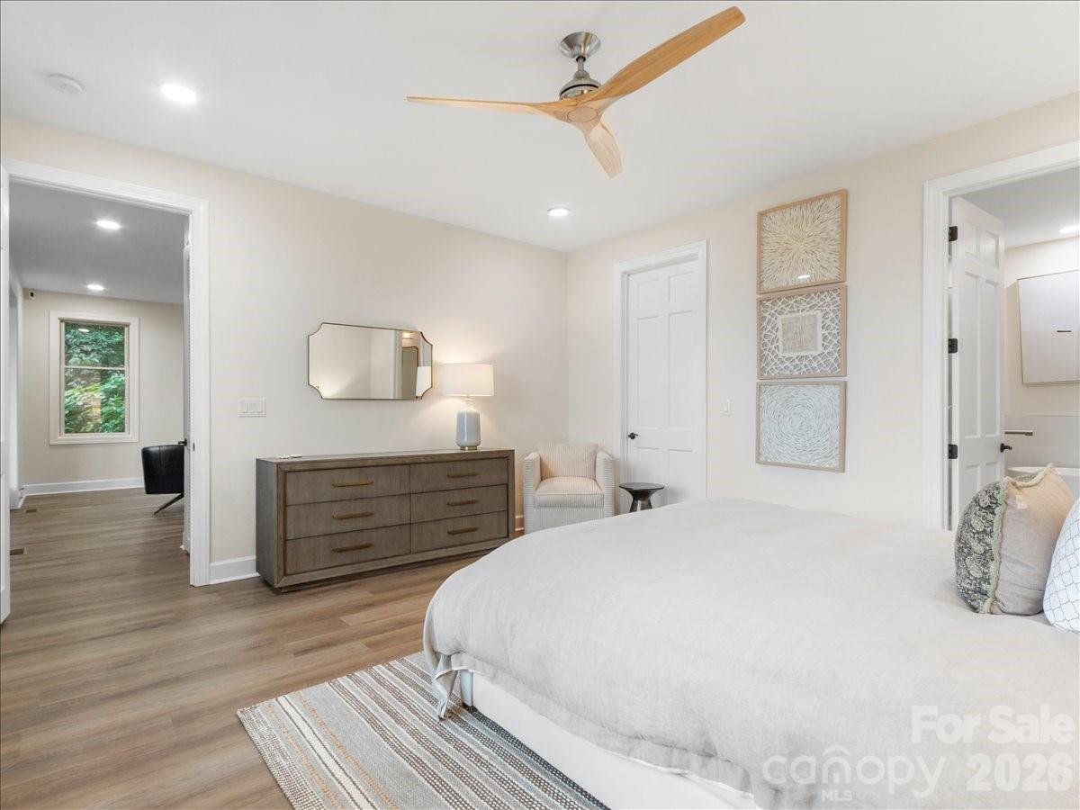 HIGH CEILINGS THROUGHOUT - 530 Andrew Banks Road, Burnsville