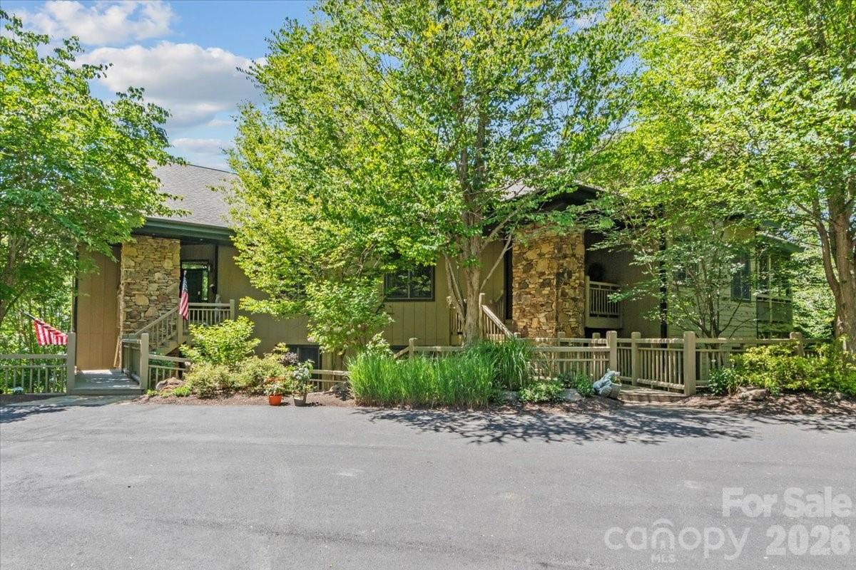 ENTRY LEVEL - 530 Andrew Banks Road, Burnsville
