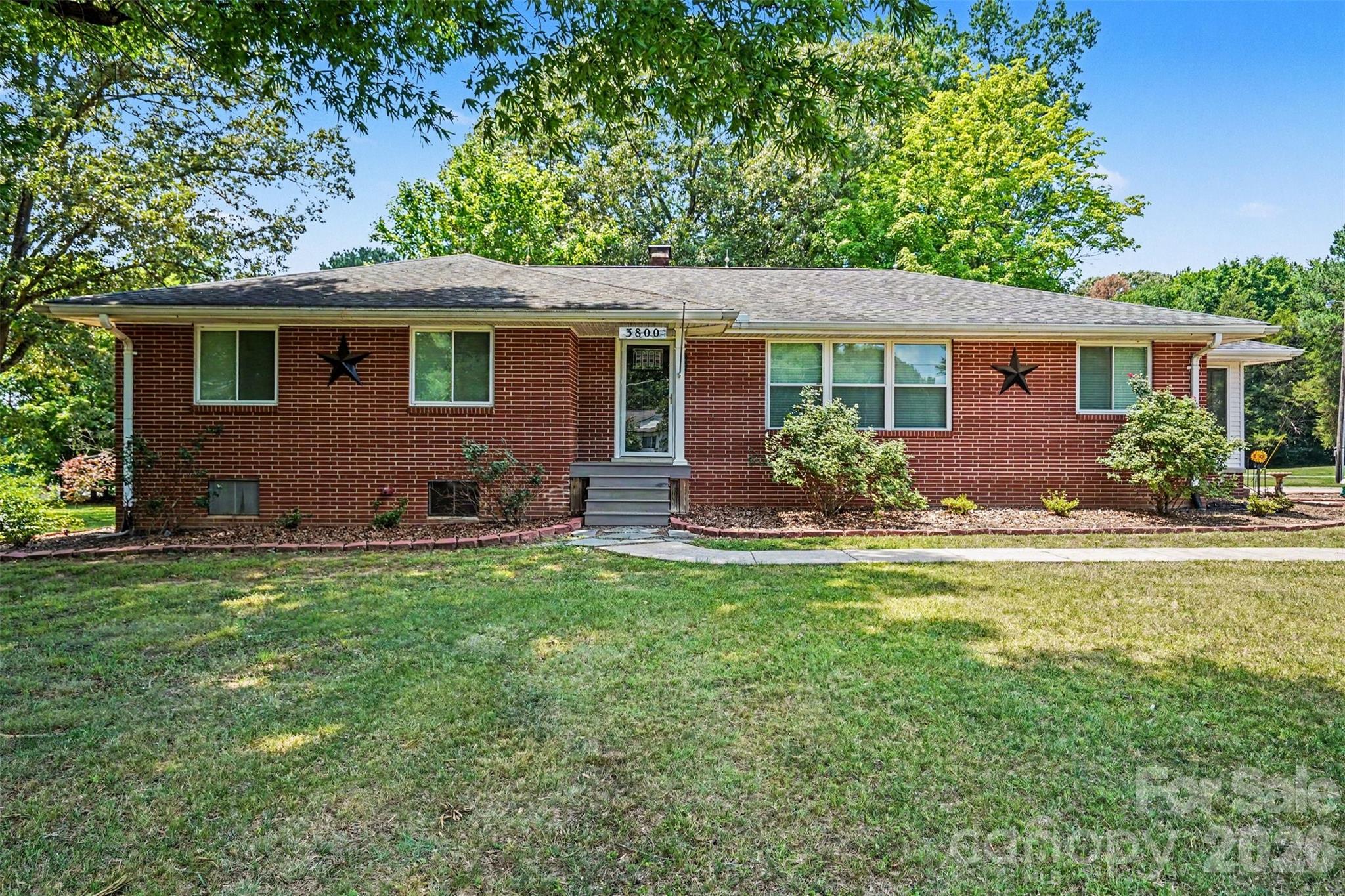 Single Family Residence at 3800 Centergrove Road, Concord, photo 2 of 31