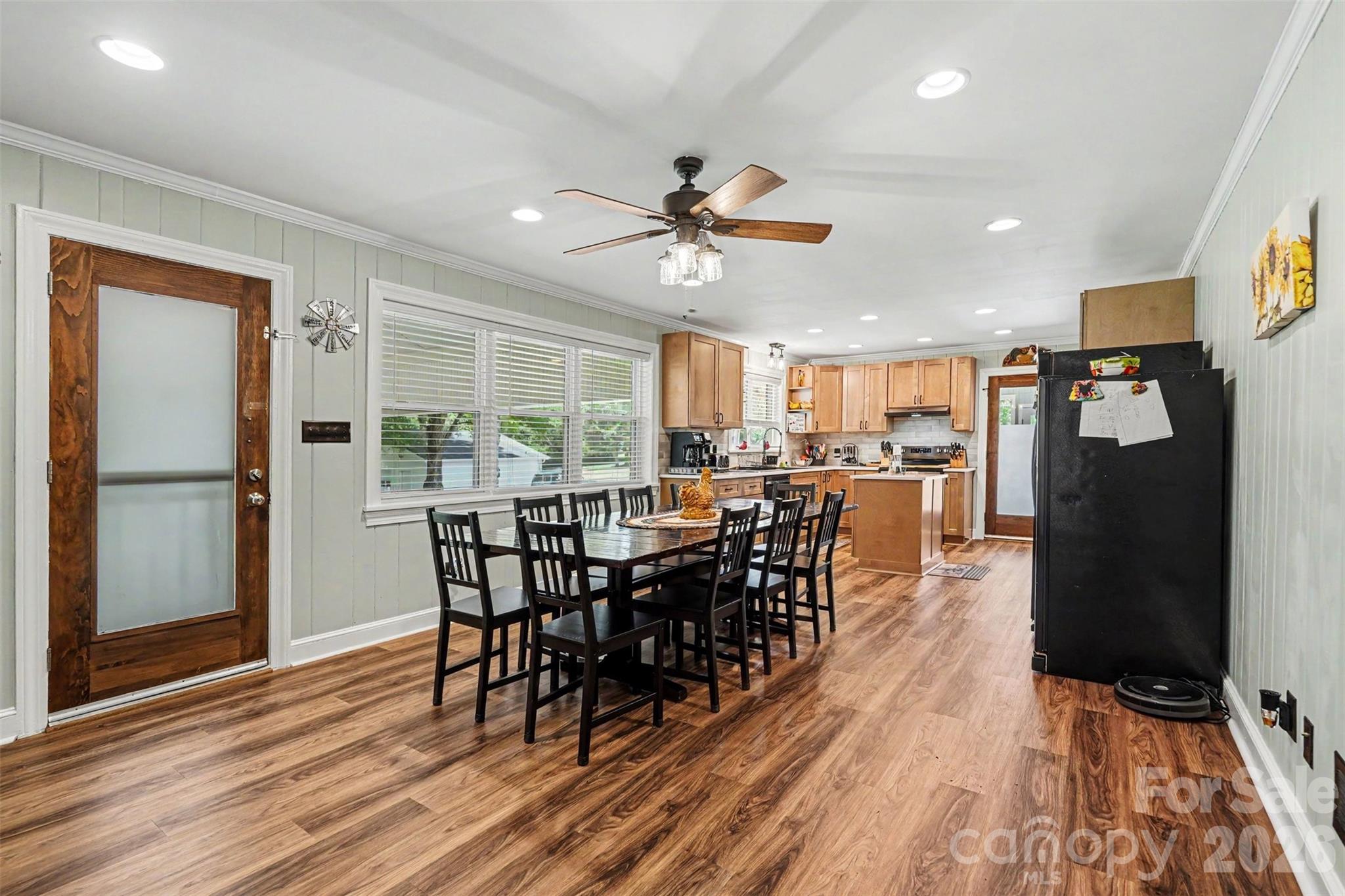 Single Family Residence at 3800 Centergrove Road, Concord, photo 4 of 31