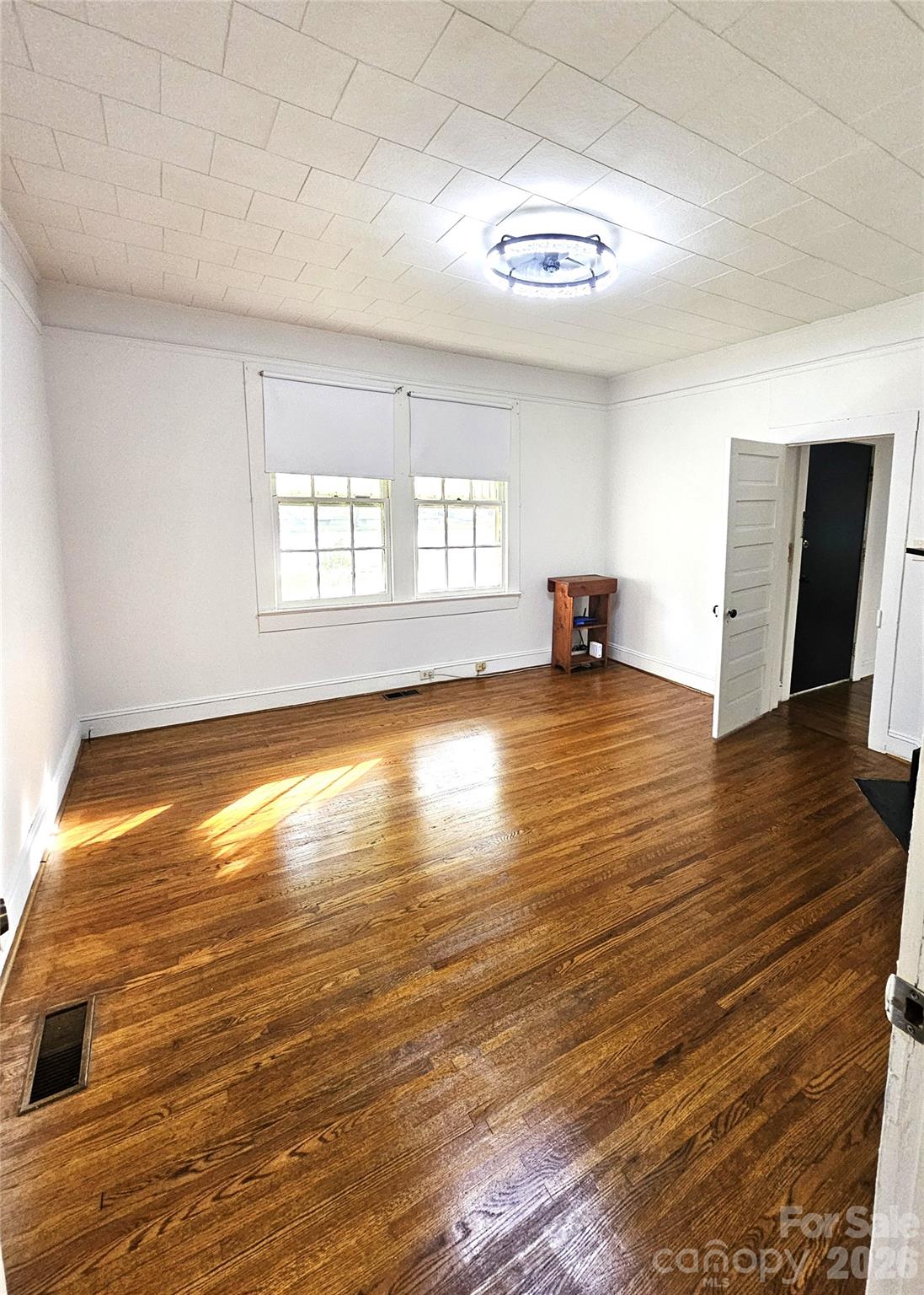 Single Family Residence at 1129 W 5th Avenue, Gastonia, photo 8 of 22