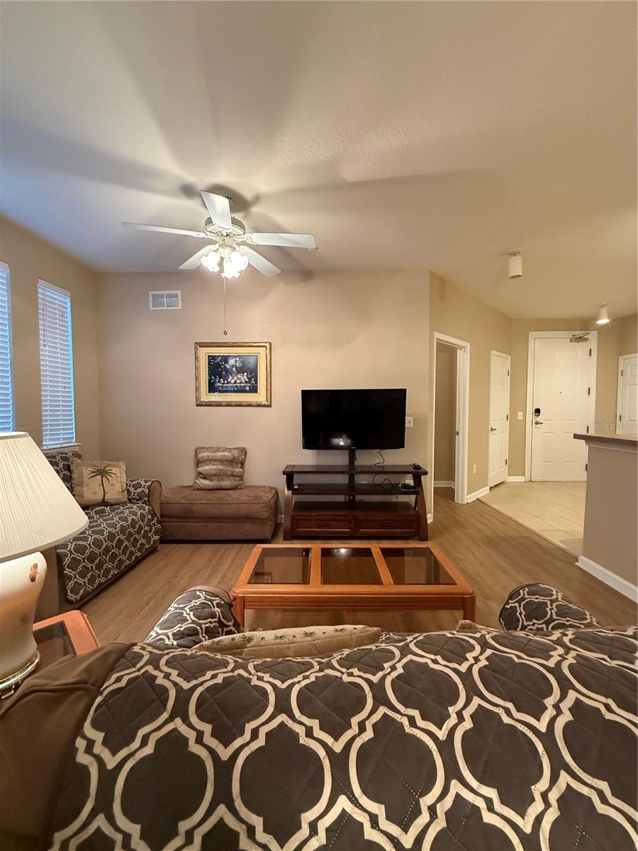 Condominium at 714 TERRACE RIDGE CIR #714, DAVENPORT, photo 13 of 76
