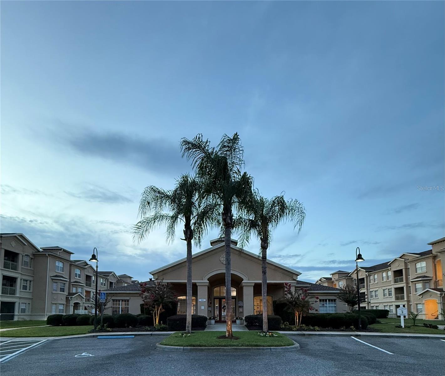 Condominium at 714 TERRACE RIDGE CIR #714, DAVENPORT, photo 61 of 76