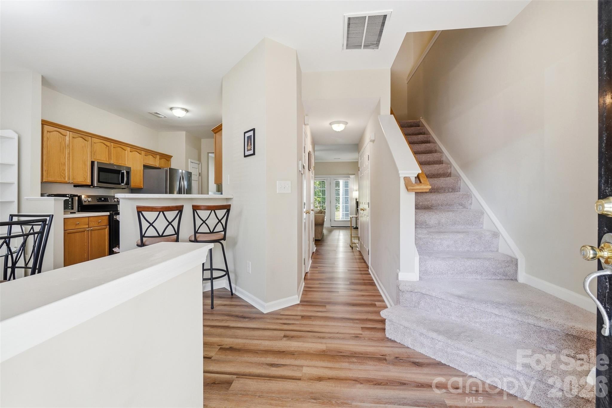 Townhouse at 6072 Sapwood Court, Matthews, photo 6 of 23