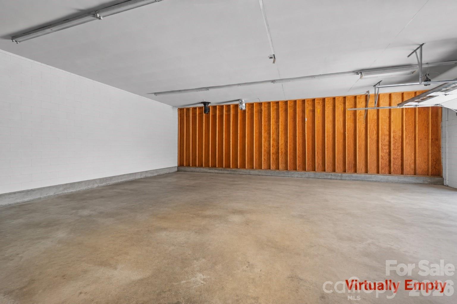 Virtually Empty Garage 1 - 2269 Lee Roy Lane, Lenoir