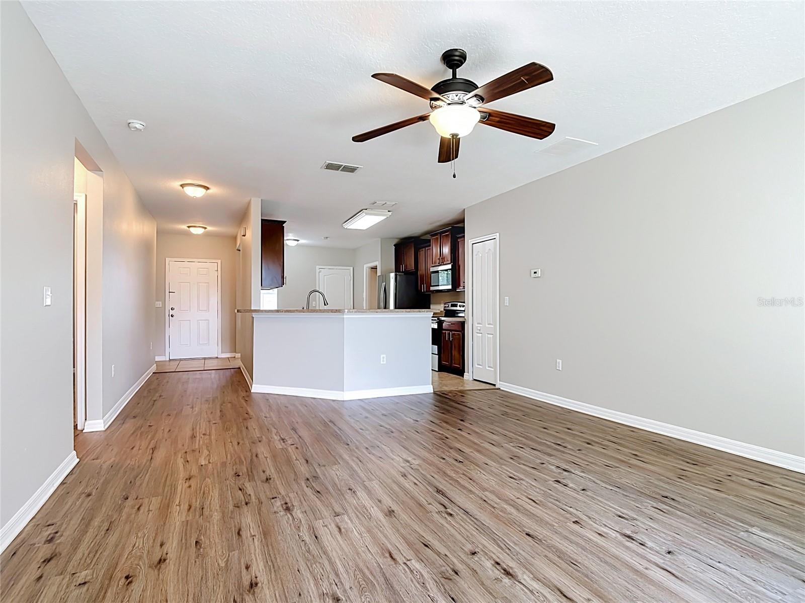 Single Family Residence at 1562 TAMARIND RD, DAVENPORT, photo 4 of 22