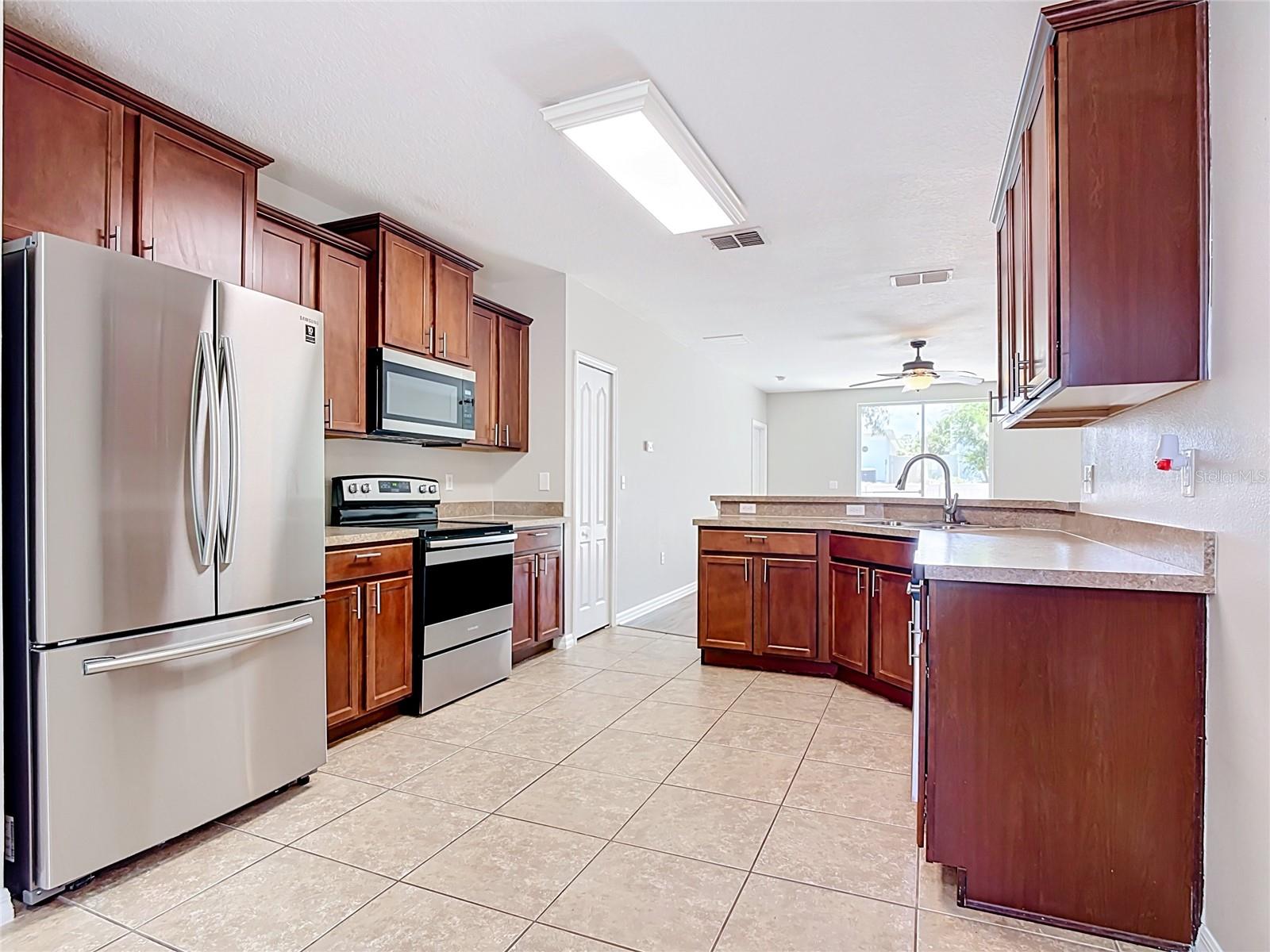 Single Family Residence at 1562 TAMARIND RD, DAVENPORT, photo 8 of 22