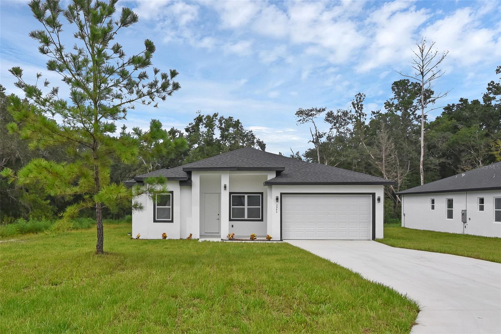 4775 SW WISTERIA CT