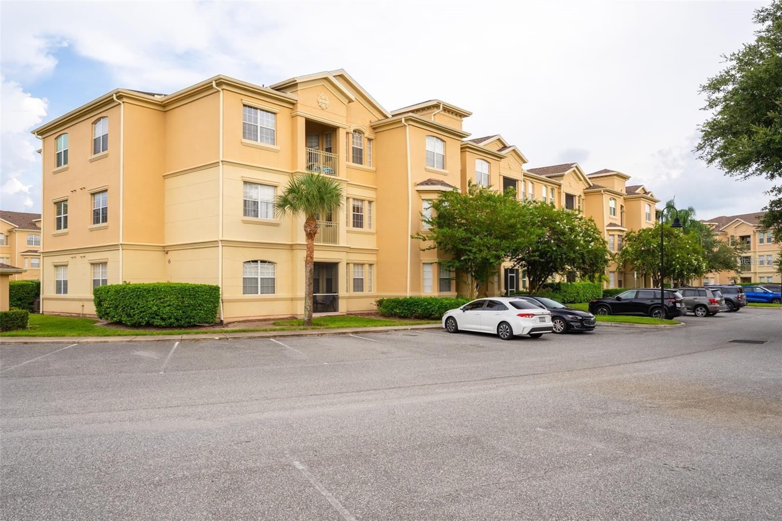 Condominium at 709 TERRACE RIDGE CIR #709, DAVENPORT, photo 2 of 34