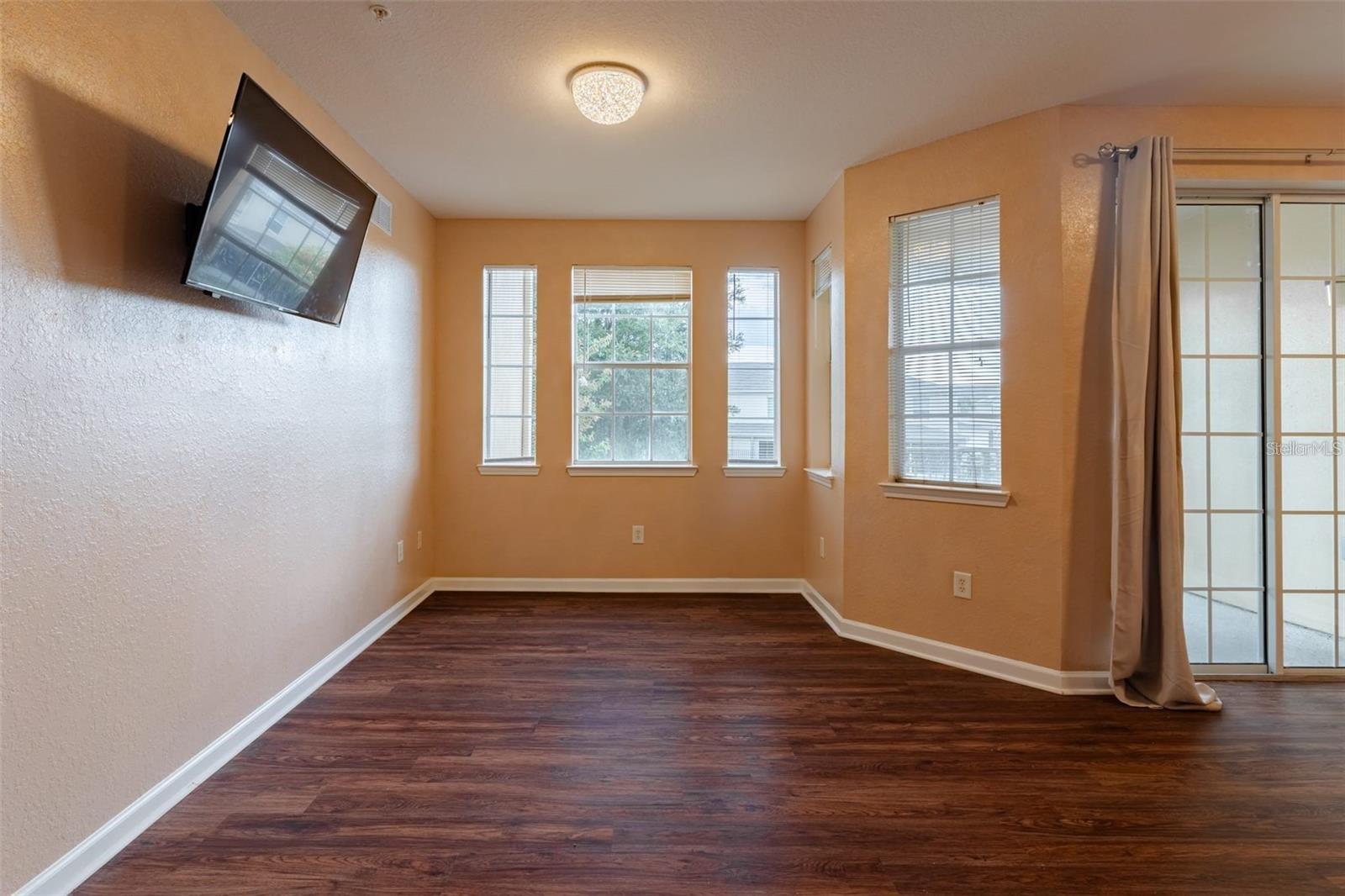 Condominium at 709 TERRACE RIDGE CIR #709, DAVENPORT, photo 16 of 34