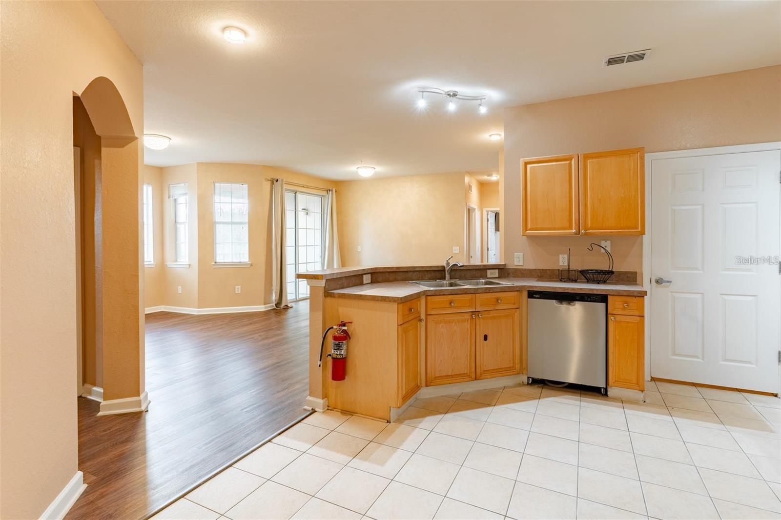 Condominium at 709 TERRACE RIDGE CIR #709, DAVENPORT, photo 8 of 34