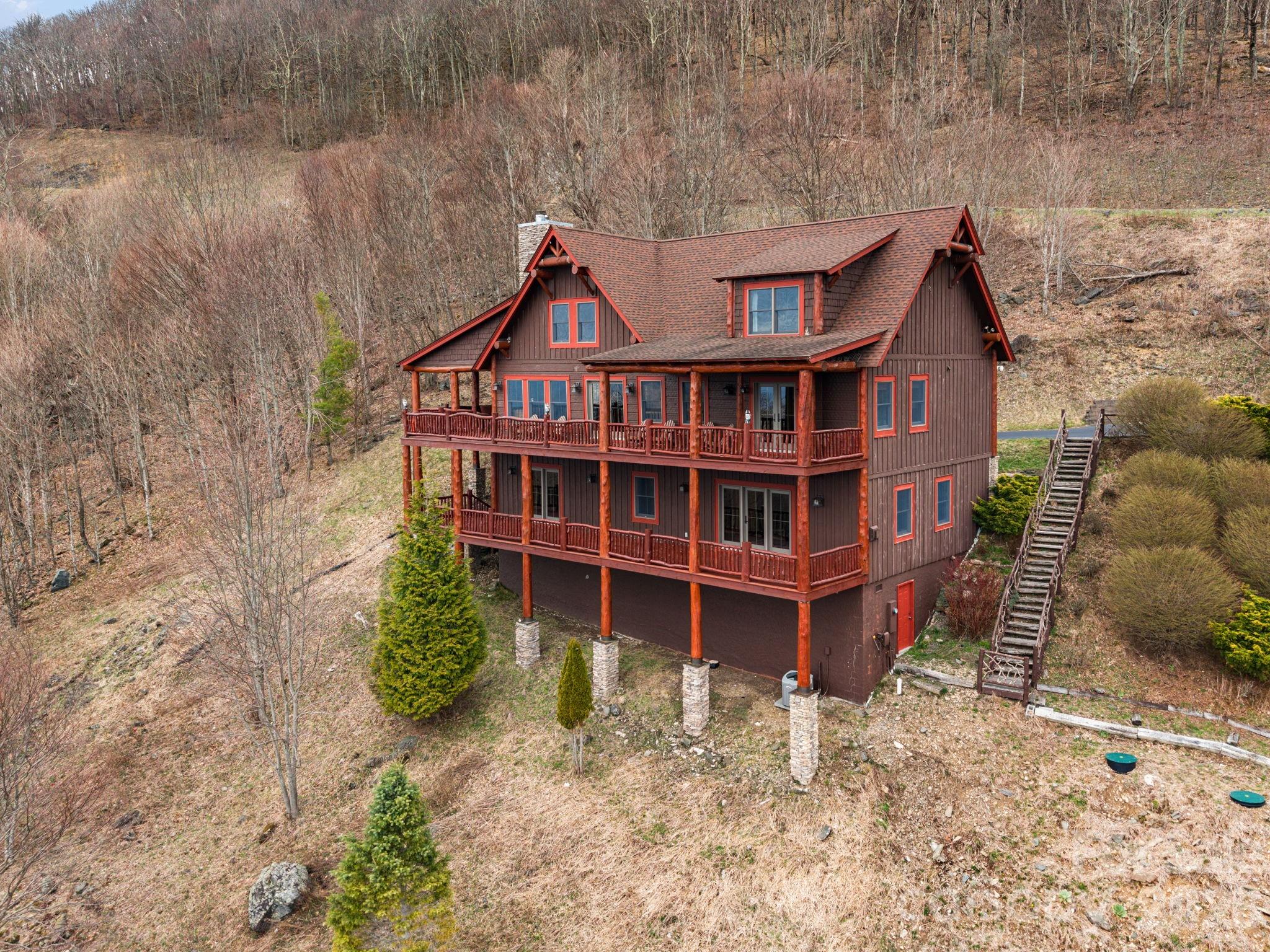Single Family Residence at 635 Acorn Nvno, Zionville