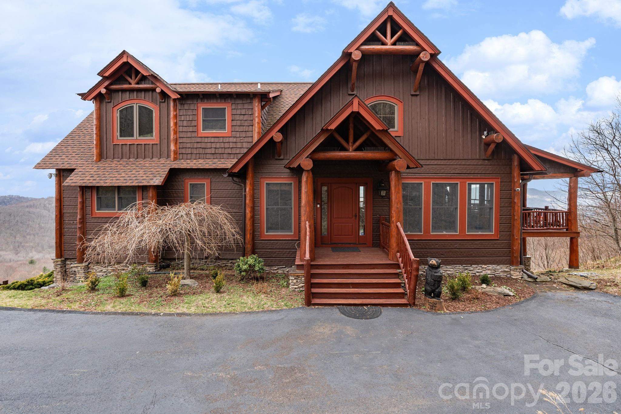 Single Family Residence at 635 Acorn Nvno, Zionville, photo 2 of 48