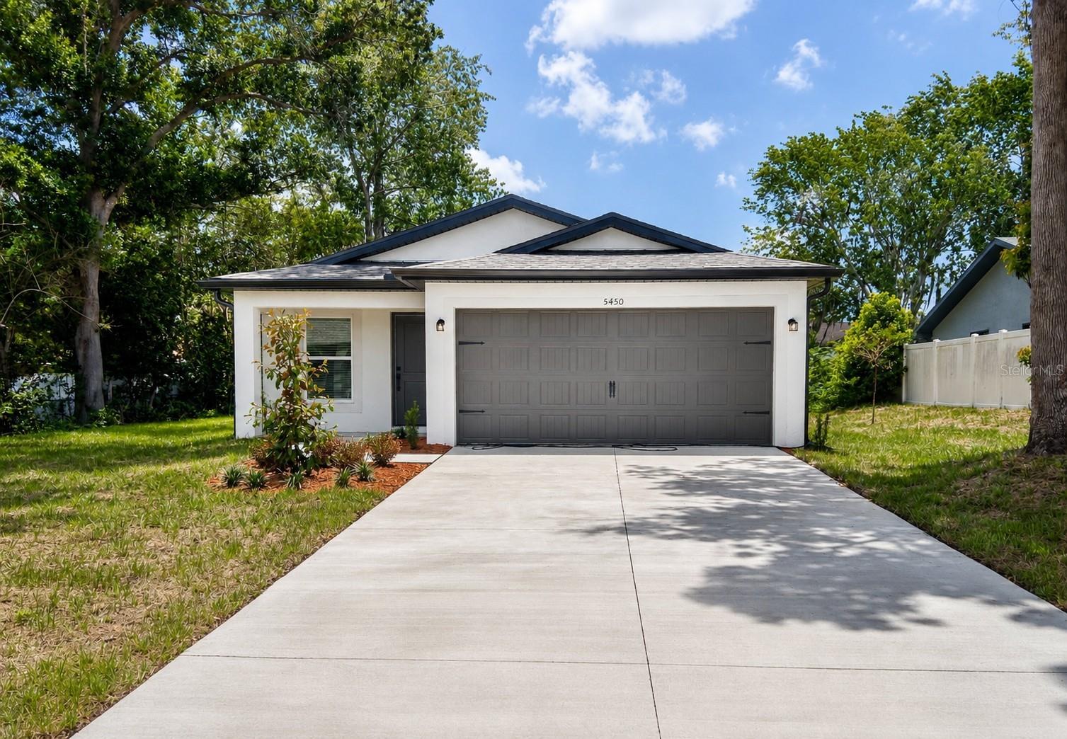 5450 PARNELL AVE
