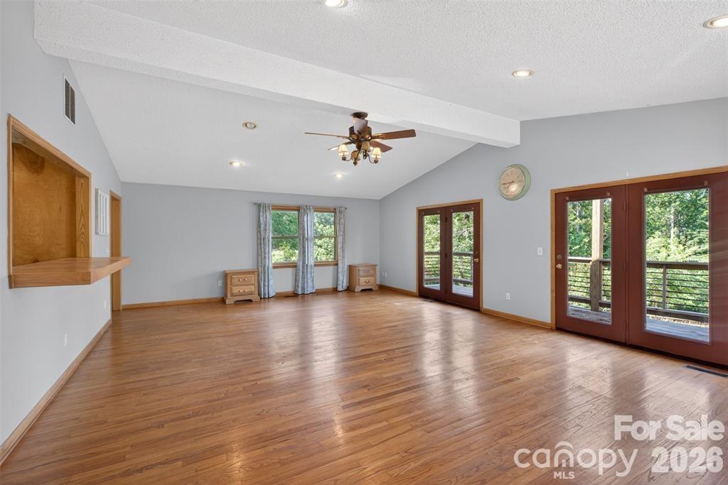 Vaulted ceiling in Great Room. - 00 Misery Ridge Trail, Mill Spring